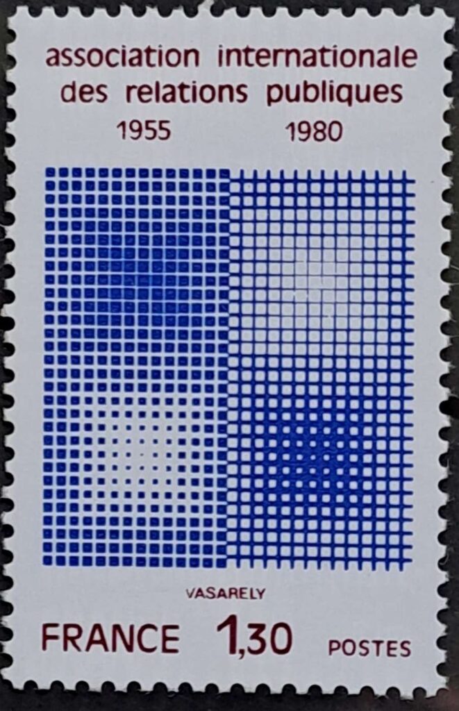 2211