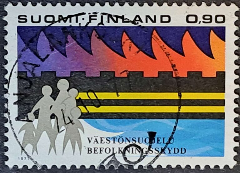 813