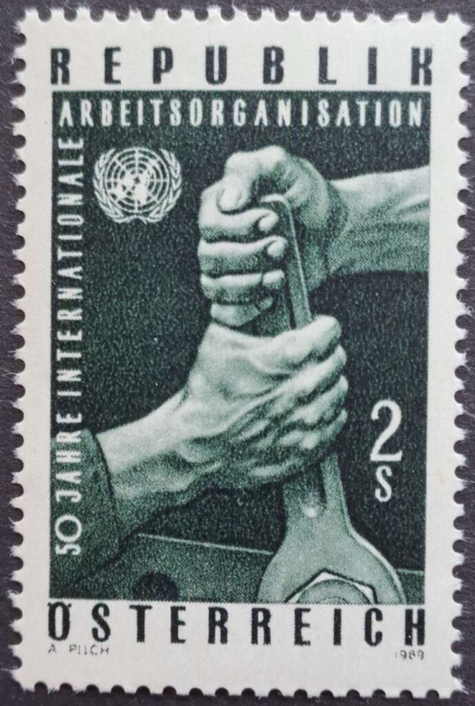 1305