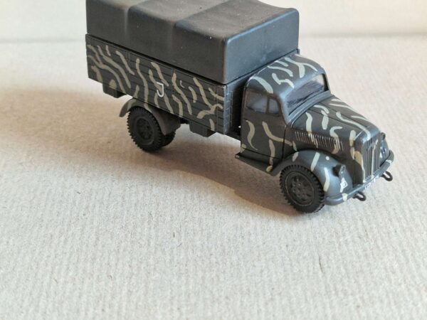Italieri - Kfz.305 Opel Blitz - obrazek 12