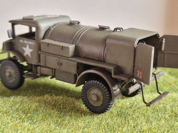 IBG - Chevrolet C60s Petrol Tank - obrazek 22