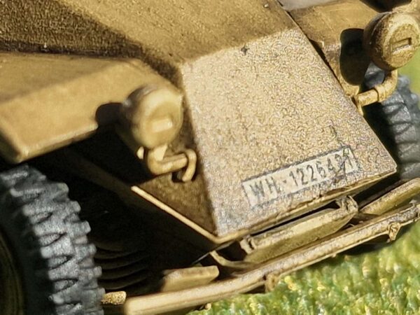 ICM - Sd.Kfz.222 - obrazek 8