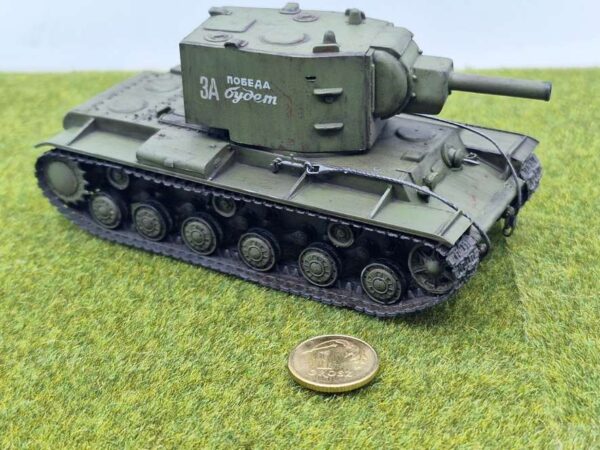 Trumpeter - KV-2 - obrazek 2