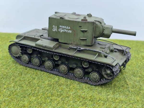 Trumpeter - KV-2 - obrazek 3